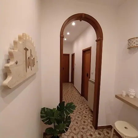 Talia فندق مبيت وإفطار 3*